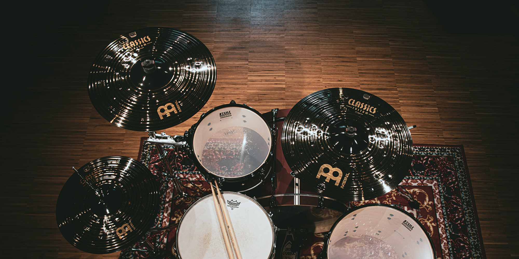 Classics Custom Dark Series